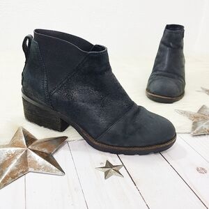 Sorel Cate Chelsea ankle boots black waterproof nubuck distressed size 7